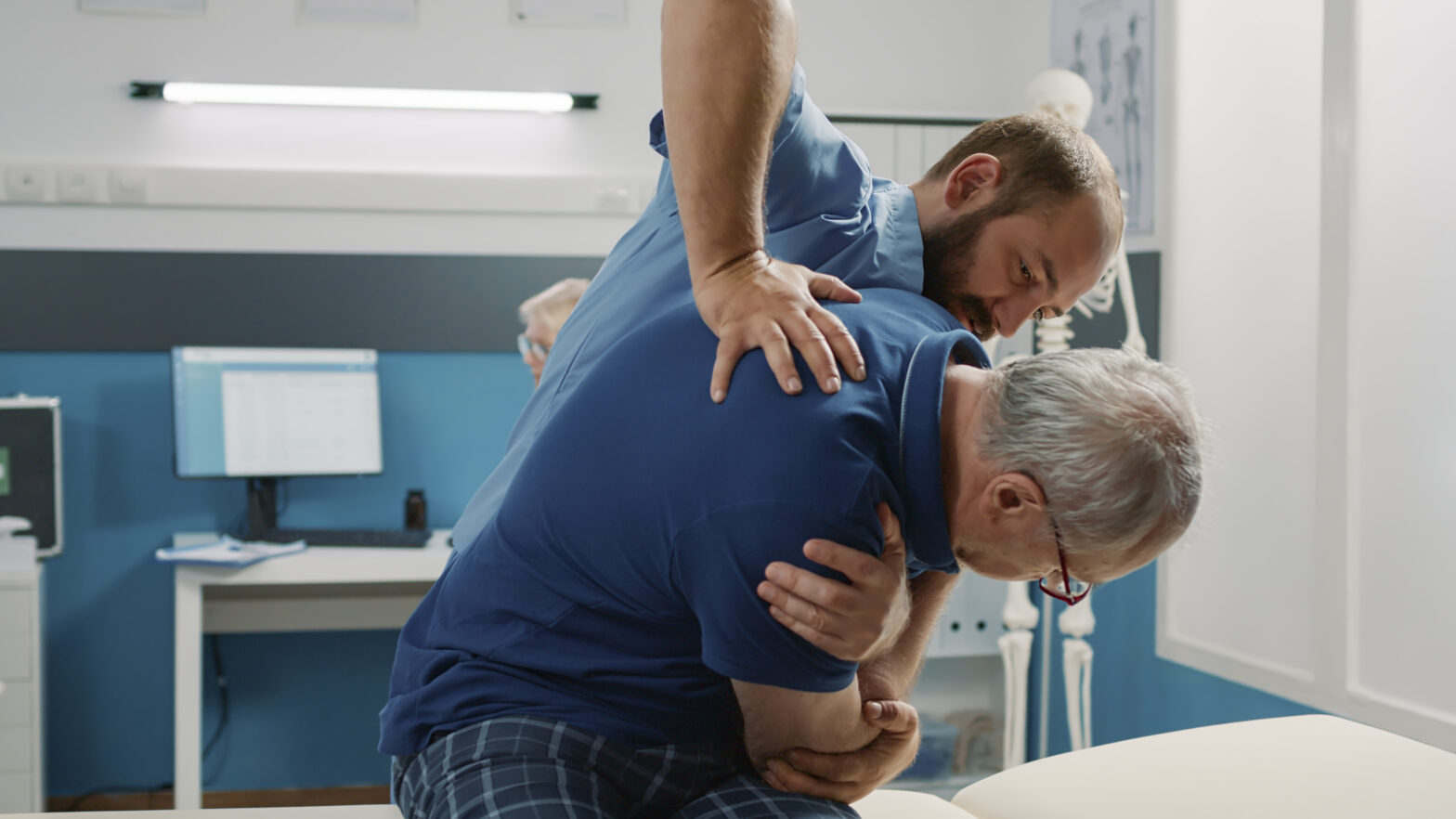 Patient receiving physiotherapy for shoulder pain in Barrhaven at Care2Cure Physiotherapy