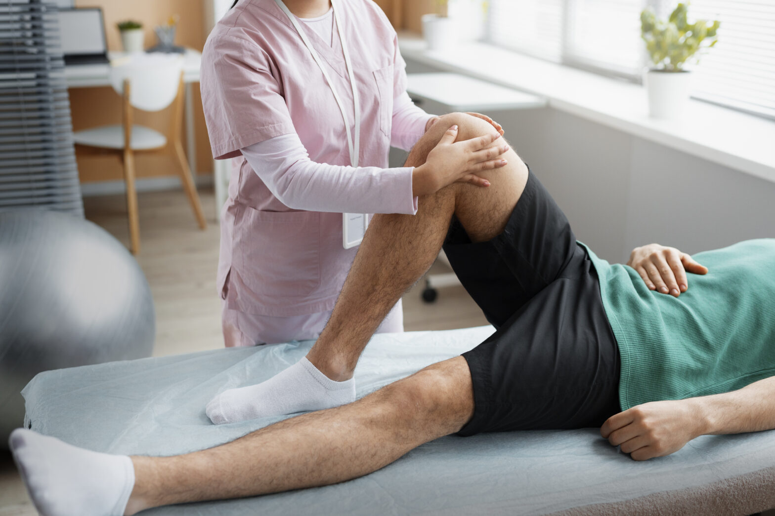 Patient receiving arthritis physiotherapy treatment at Care2Cure Barrhaven